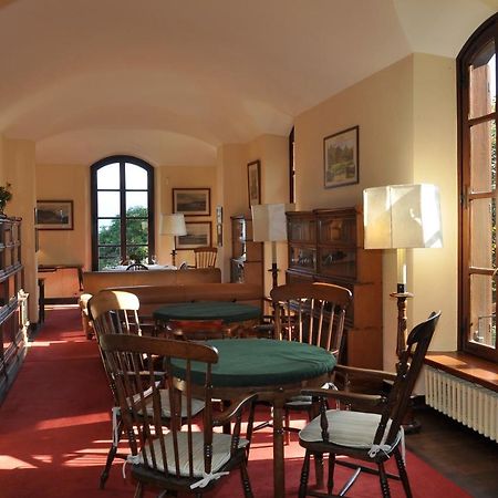 The Golf Club Guest House Менаджо Екстериор снимка